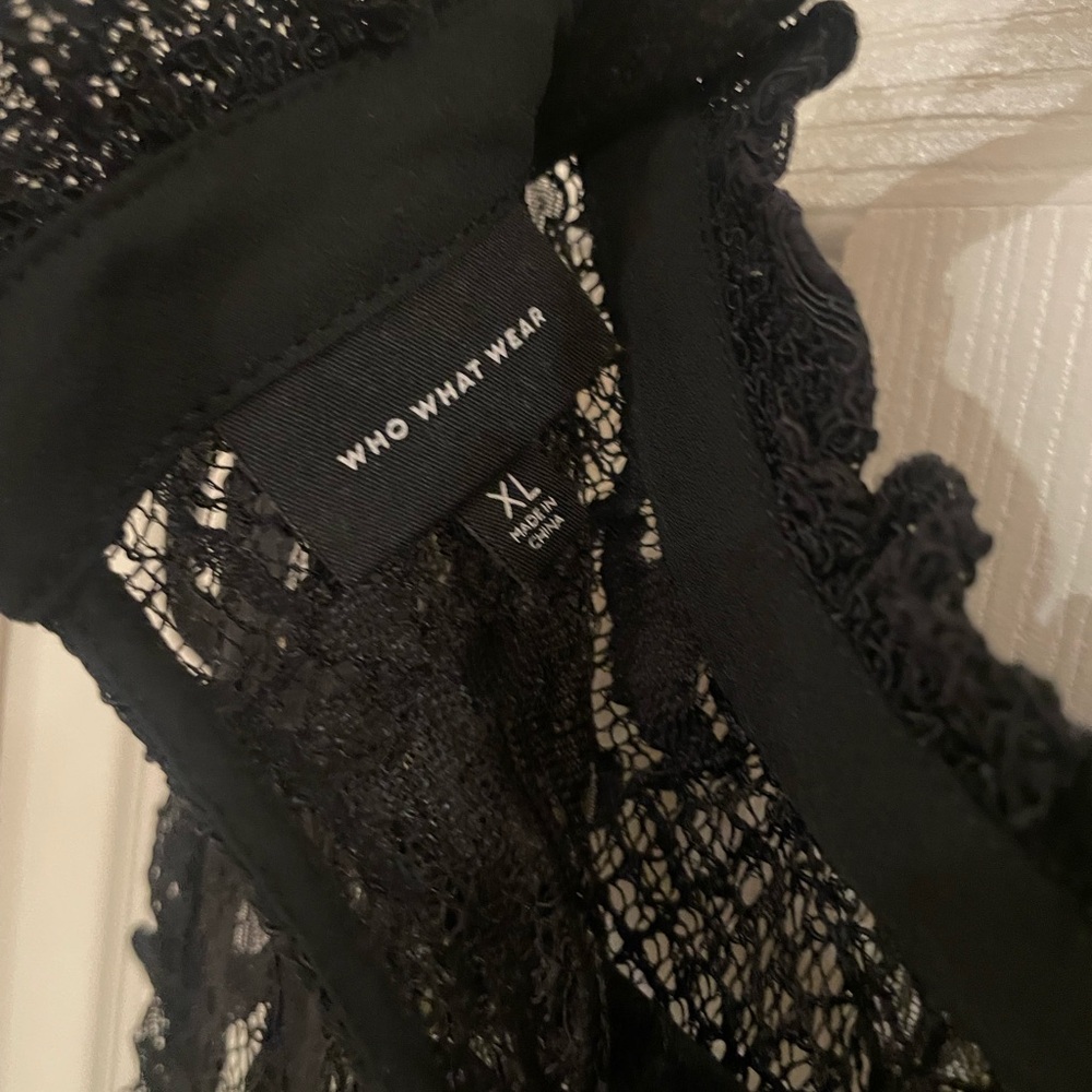 Who What Wear Black Lace Top - Picture 4 of 5